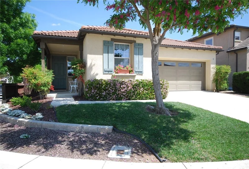 454 Kenton, Paso Robles, CA 93446