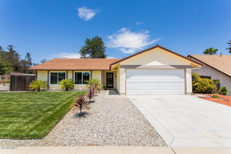 898 Oakmound, Newbury Park, CA 91320