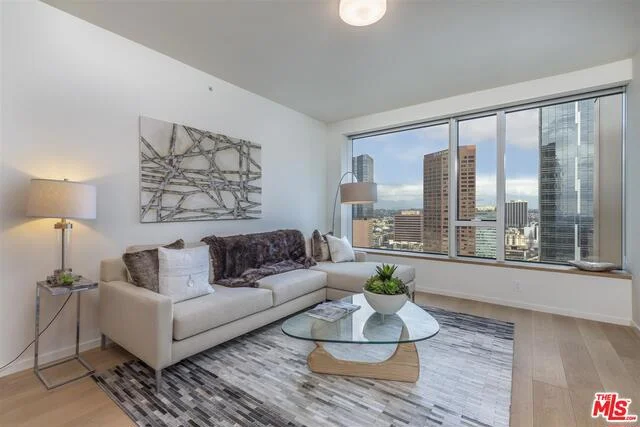 889 Francisco #2611, Los Angeles, CA 90017