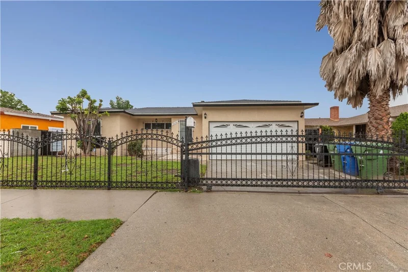 10106 Courtney, Los Angeles, CA 90002