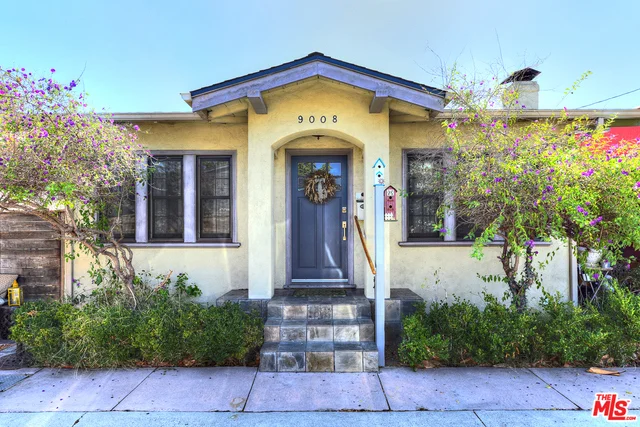 9008 Poinsettia, Culver City, CA 90232