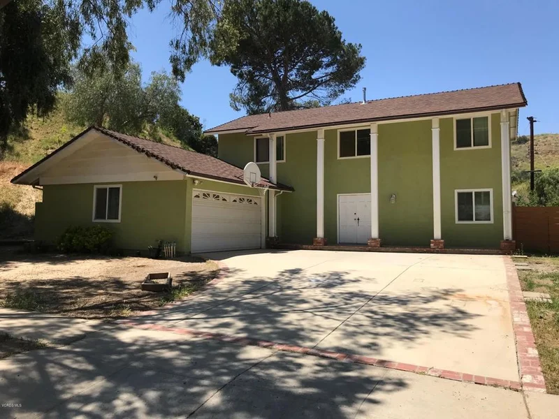 619 Watson, Simi Valley, CA 93065