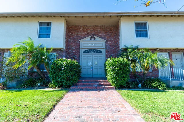 10065 De Soto #108, Chatsworth, CA 91311