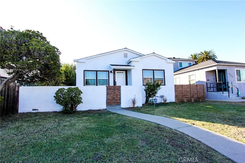 6215 Alviso, Los Angeles, CA 90043