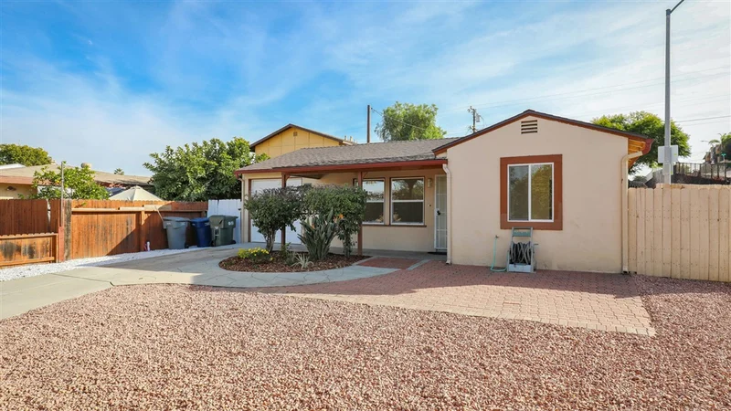 901 2nd Avenue, Escondido, CA 92025