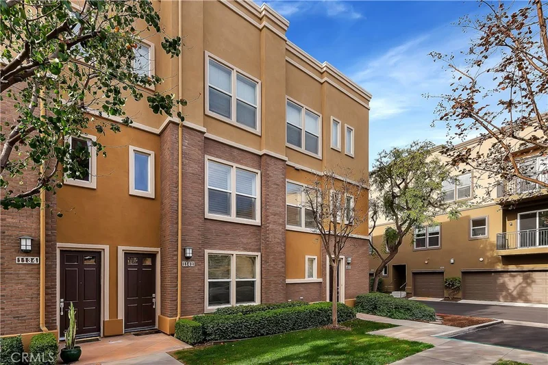 1142 Elfstrom, Fullerton, CA 92833