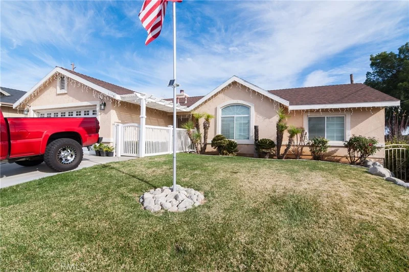 1138 8th, Banning, CA 92220