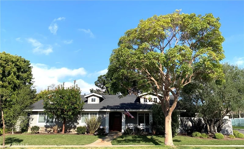 1900 Holiday, Newport Beach, CA 92660