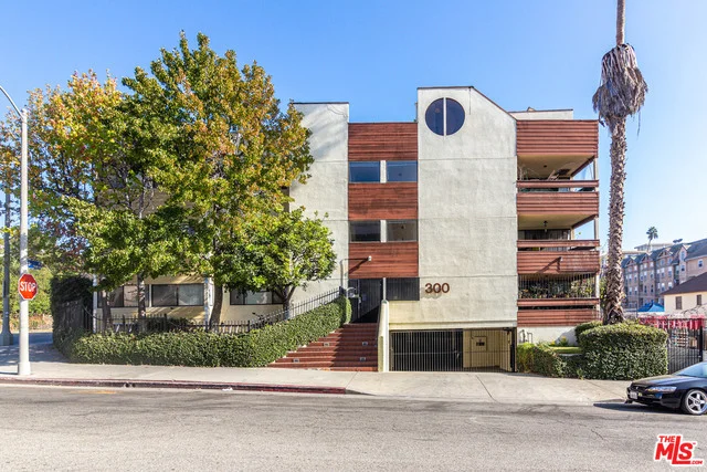 300 Reno #305, Los Angeles, CA 90057