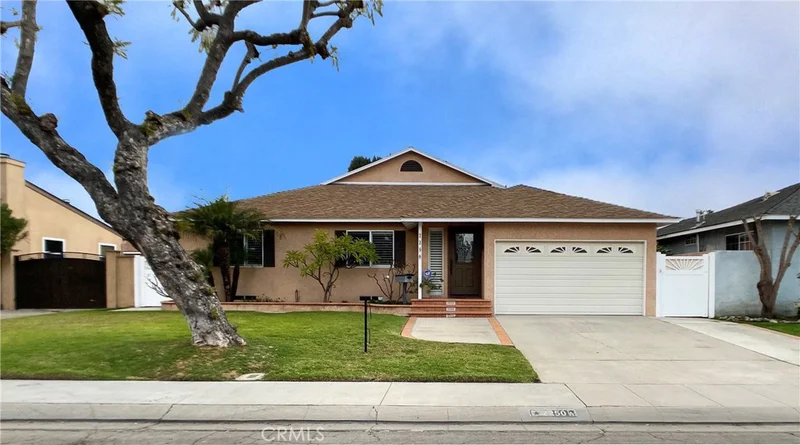 2250 Gondar, Long Beach, CA 90815