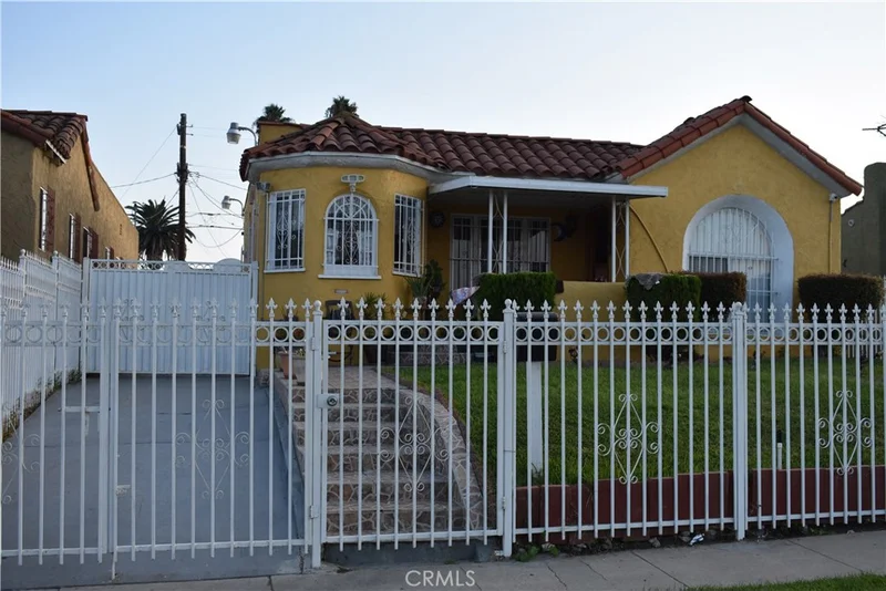 516 106th, Los Angeles, CA 90044