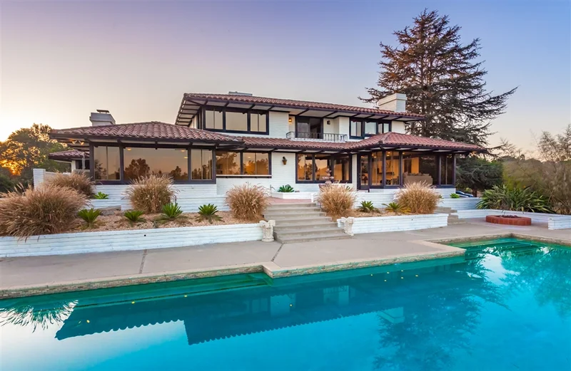 4110 Sleeping Indian Road, Fallbrook, CA 92028