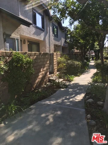 897 Swiss, Duarte, CA 91010