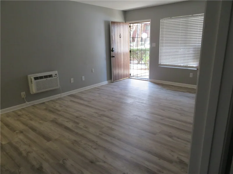 1040 Macarthur #49, Santa Ana, CA 92707