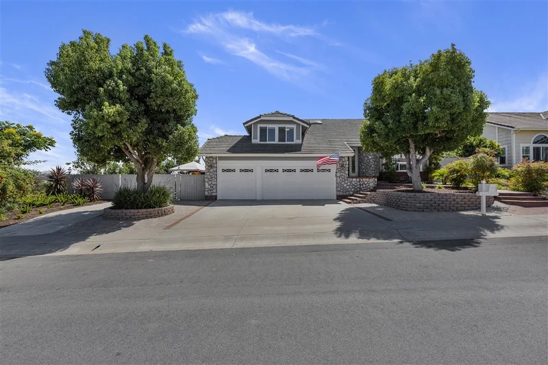 11825 Helmer Ln, San Diego, CA 92131