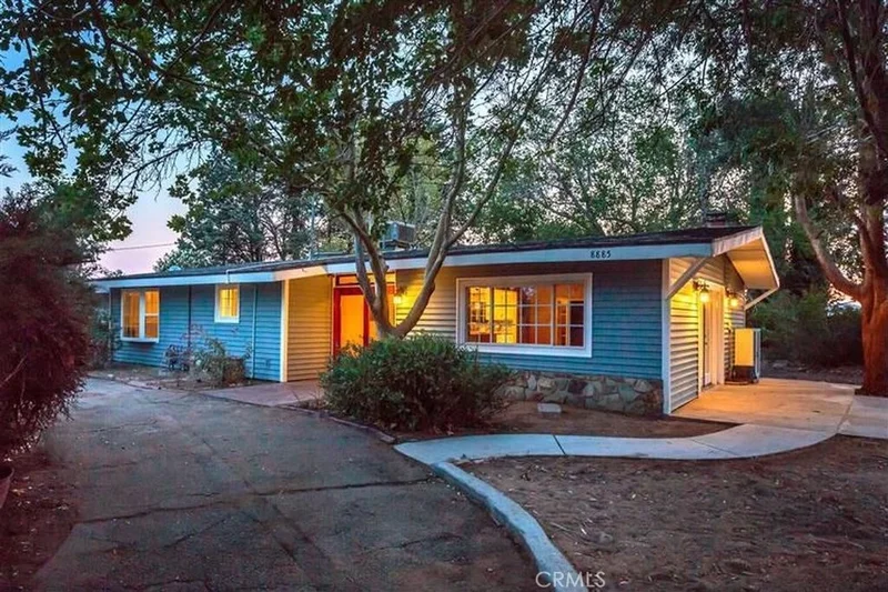 8885 Peach, Hesperia, CA 92345