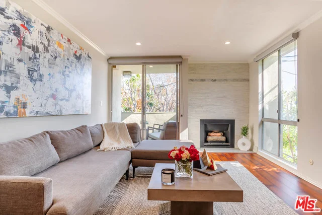 1230 Sweetzer #314, West Hollywood, CA 90069