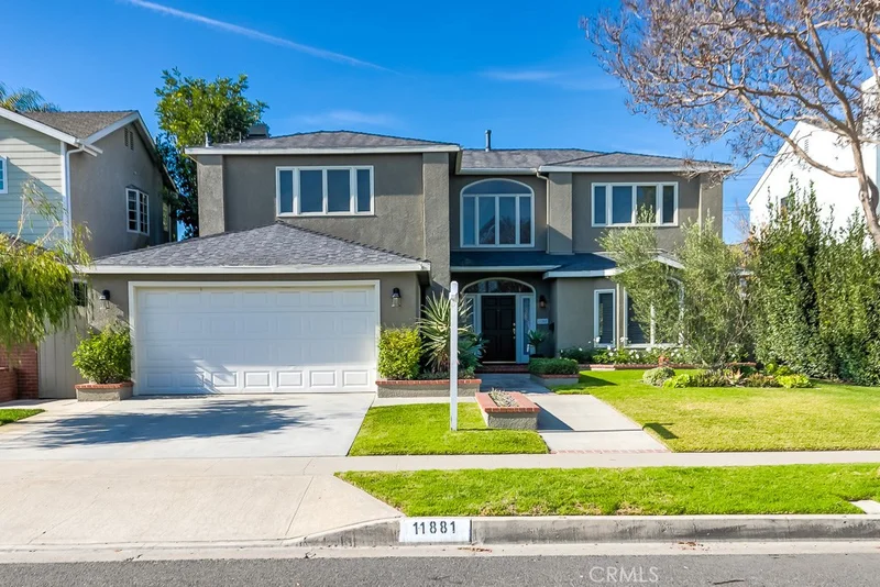 11881 Reagan, Los Alamitos, CA 90720