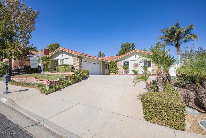 877 Birch Hill, Newbury Park, CA 91320