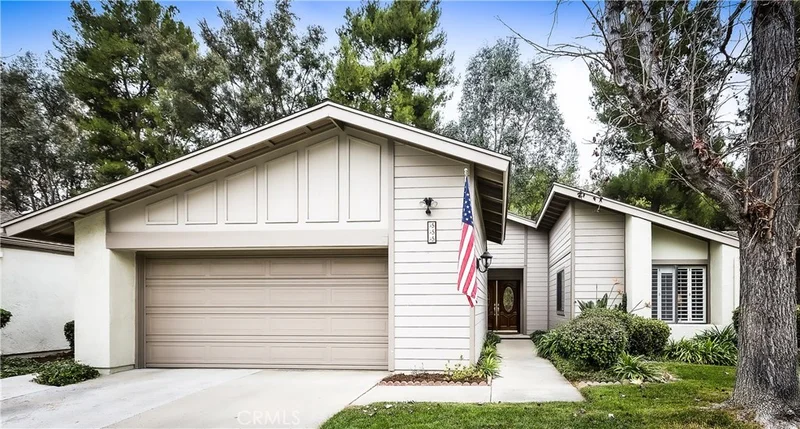 555 Via Zapata, Riverside, CA 92507