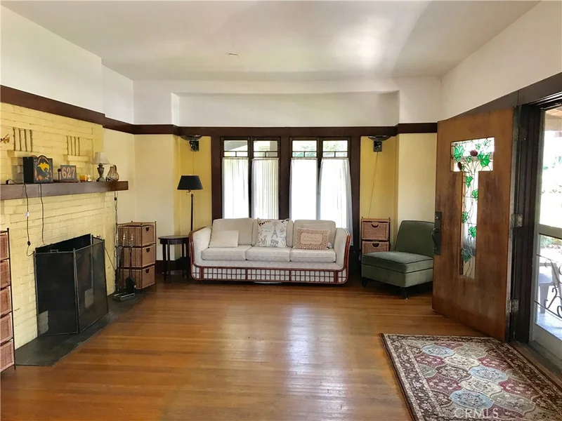 627 Marengo, Pasadena, CA 91106