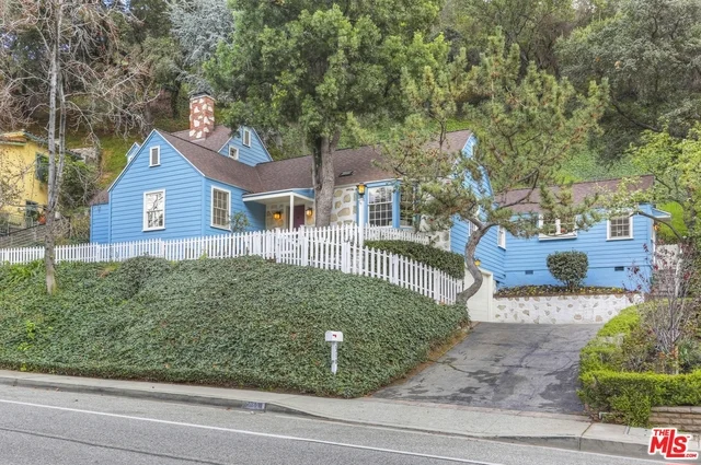 2310 E Chevy Chase Drive, Glendale, CA 91206