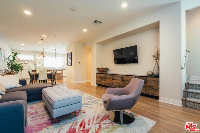 5136 Melrose, Los Angeles, CA 90038