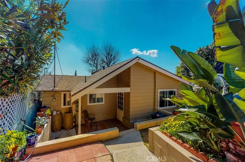 6150 Strickland, Los Angeles, CA 90042