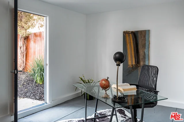 4260 Avenue 40, Los Angeles, CA 90065