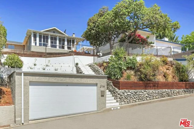2739 Medlow, Los Angeles, CA 90065