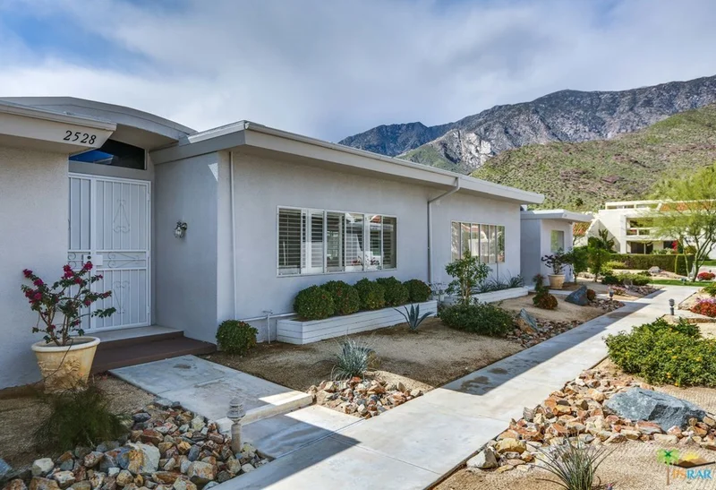 2528 Sierra Madre, Palm Springs, CA 92264