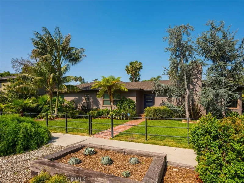 859 Eaton, Pasadena, CA 91107