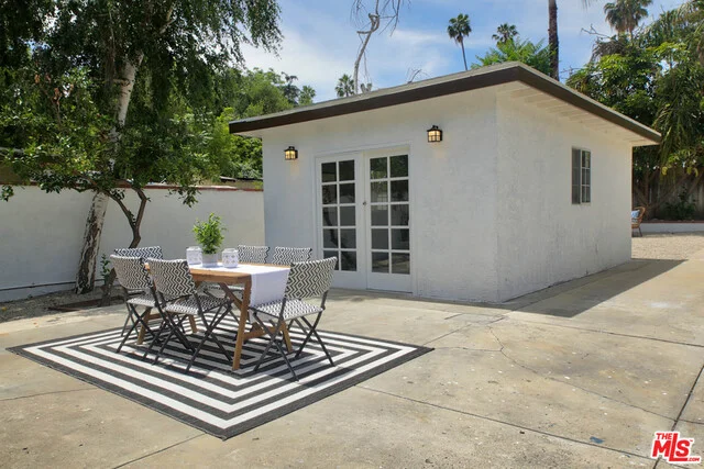1875 Garfield, Pasadena, CA 91104