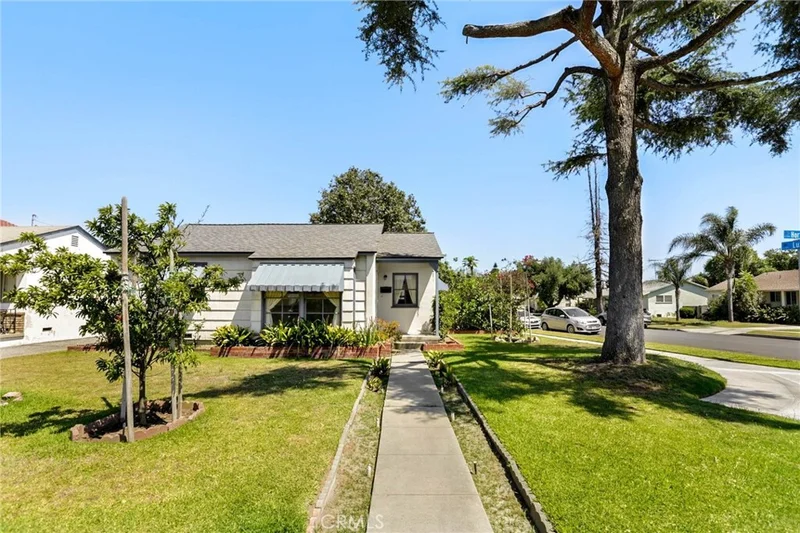11718 Horton, Downey, CA 90241