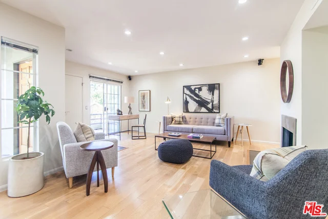 2300 Duane #7, Los Angeles, CA 90039