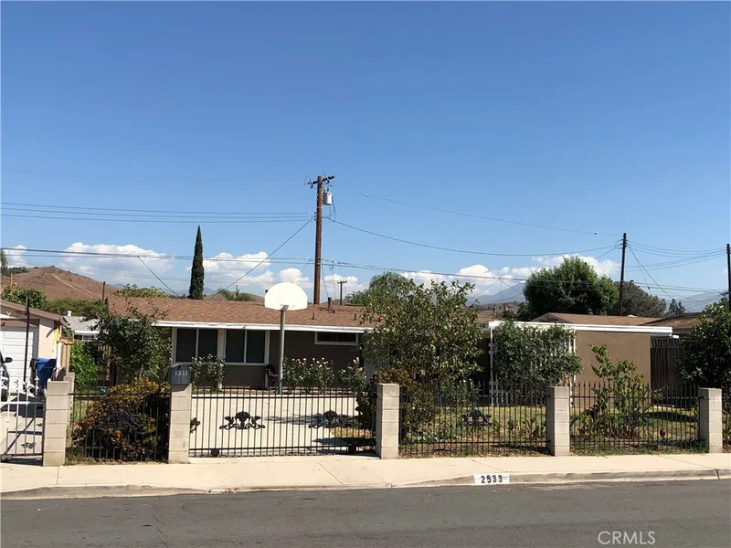 2533 Aston, Pomona, CA 91768