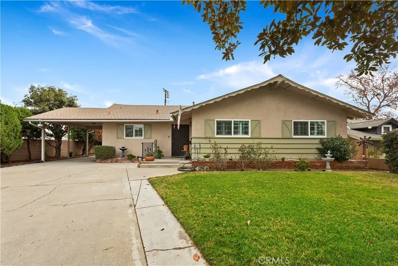 2290 Glencoe, Pomona, CA 91767