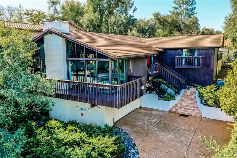 10232 Sage Hill Way, Escondido, CA 92026