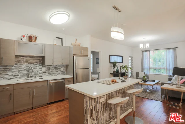 100 Alameda #207, Los Angeles, CA 90012