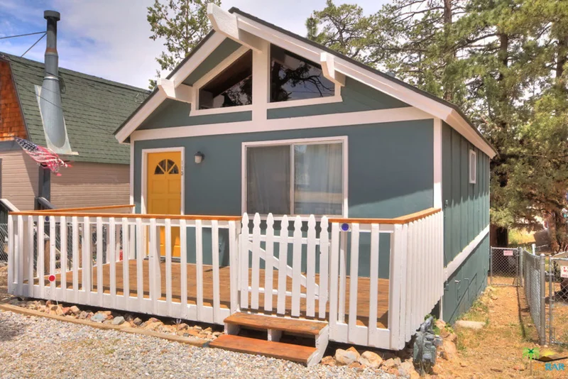 115 Holmes, Sugarloaf, CA 92386