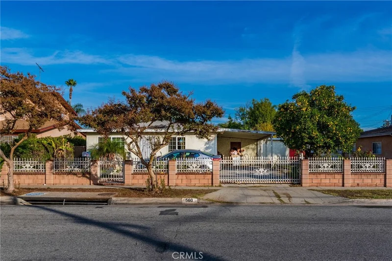 560 La Seda, La Puente, CA 91744