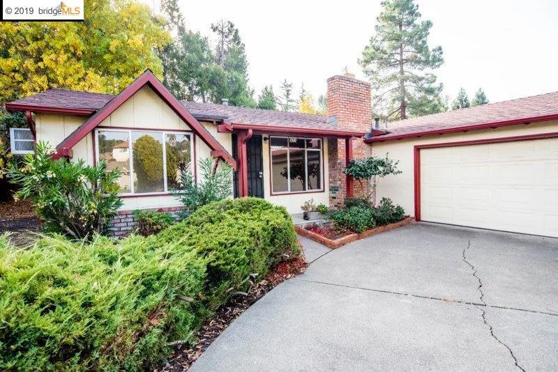 2562 Doidge Ave, Pinole, CA 94564