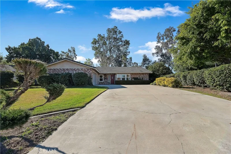 6185 Oswego Drive, Riverside, CA 92506