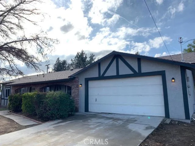 10472 Locust, Hesperia, CA 92345