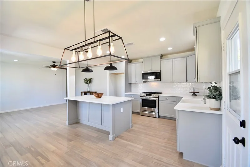 2604 Harrison Street, Riverside, CA 92503