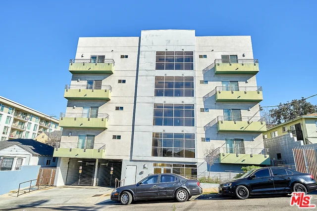 1042 Kingsley #Ph3, Los Angeles, CA 90006