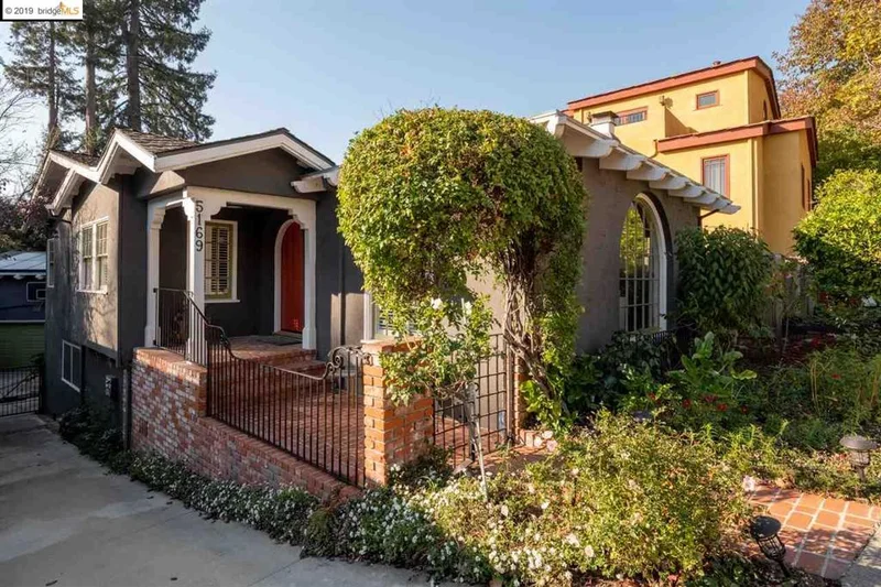 5169 Golden Gate, Oakland, CA 94618