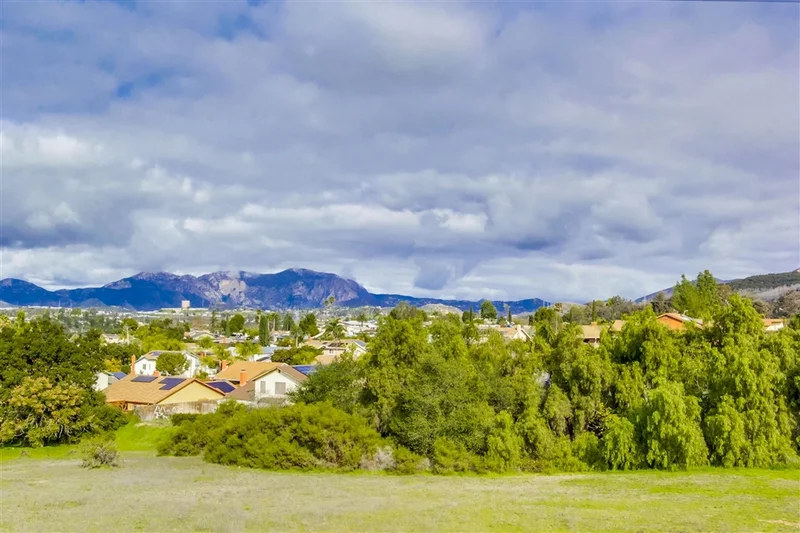 8534 Calle De Buena Fe, El Cajon, CA 92021