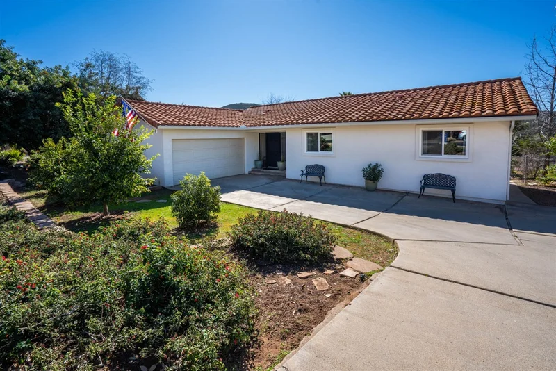 26015 Bellemore Dr, Ramona, CA 92065