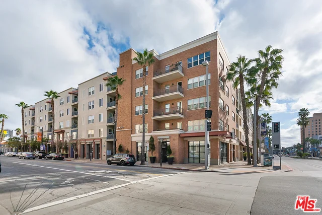 300 4th #122, Long Beach, CA 90802